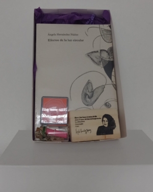 Caja literaria personalizada: Ángela Hernández Núñez